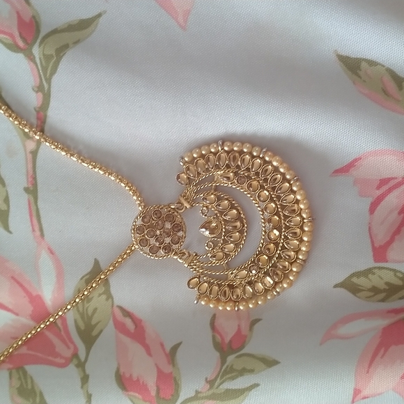 Earrings - Picture 3 of 4